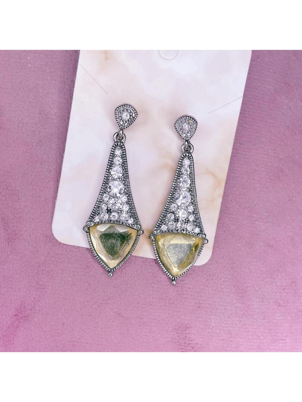 419. Art Deco Yellow Dangle Earrings